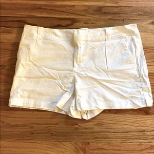 New York & Company White Fabric Shorts